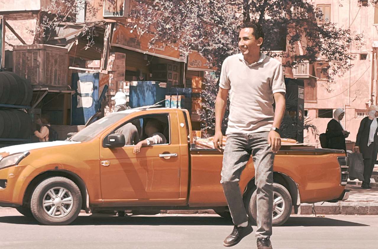 沙漠夜行的守護者：警察兼司機？三天包車行程滿滿的安全感