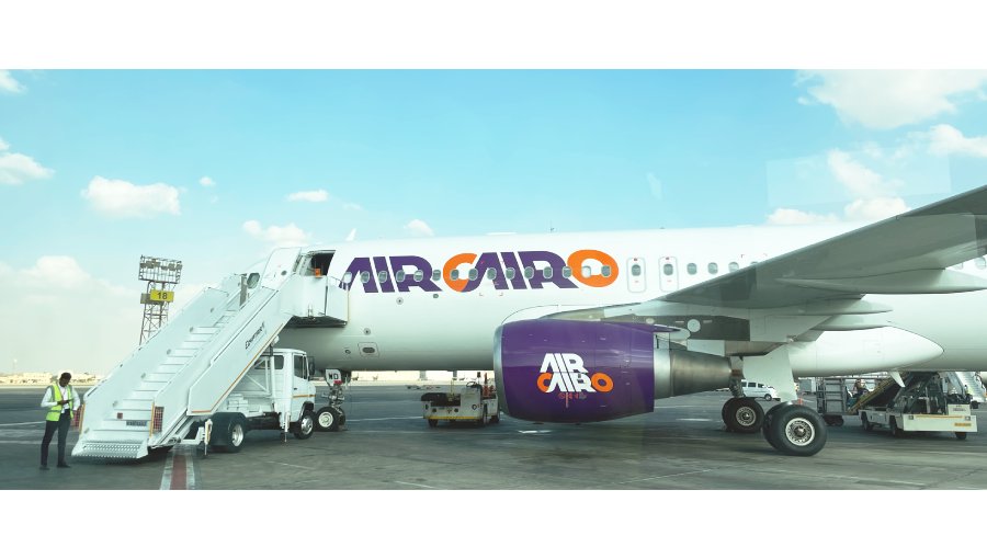 開羅航空是一間包機航空公司，總部位於埃及開羅。提供飛往埃及往亞洲、非洲和歐洲的包機服務