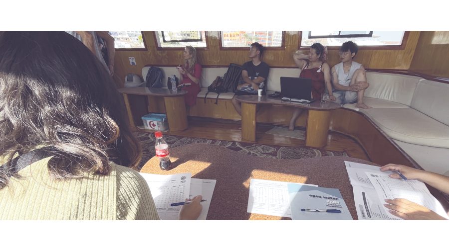 課程內容包含實際演練、影片學習、紙本考試與裝備認識